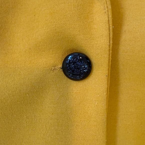 Bold mustard blazer—instant outfit brightener 💛 - Picture 6 of 8